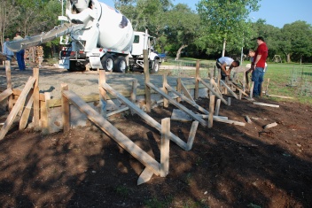 2010-05-29-26 Firepit Construction.jpg